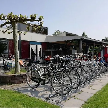 Vakantiepark Rekerlanden 119 De Amandelbloesem Schoorldam